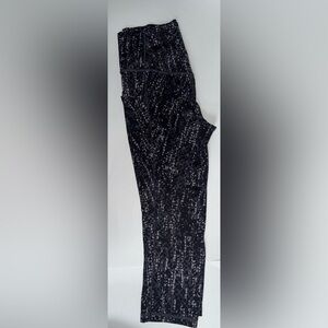 Athleta Salutation II Capri Leggings Size Small Black Gray Athletic